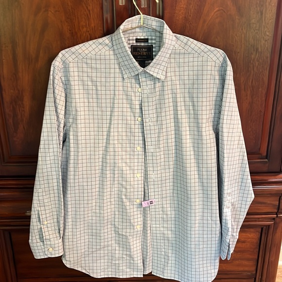 Traditional Fit JosABank Reserve Dress shirt. Button tab collar. Like new. - Picture 1 of 6